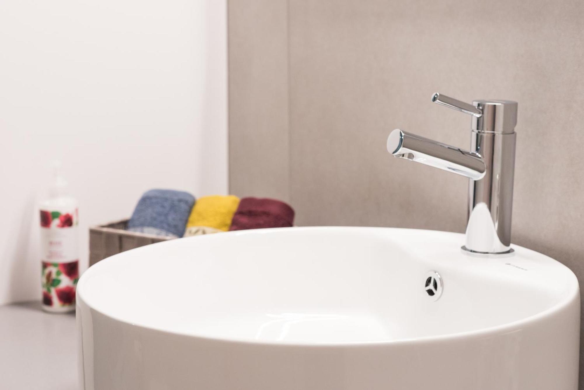 Comfy & Modern Apartment In The Heart Of Heraklion Bagian luar foto