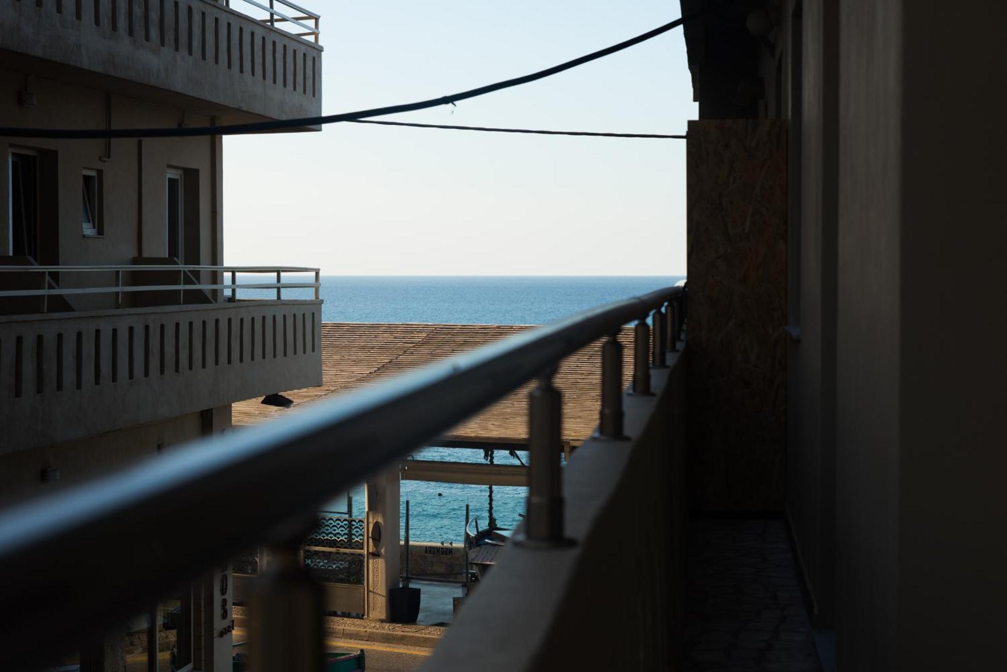 Comfy & Modern Apartment In The Heart Of Heraklion Bagian luar foto